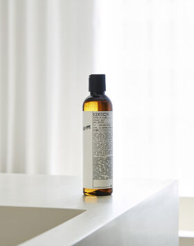 Le Labo Shower Gel thumbnail number 1